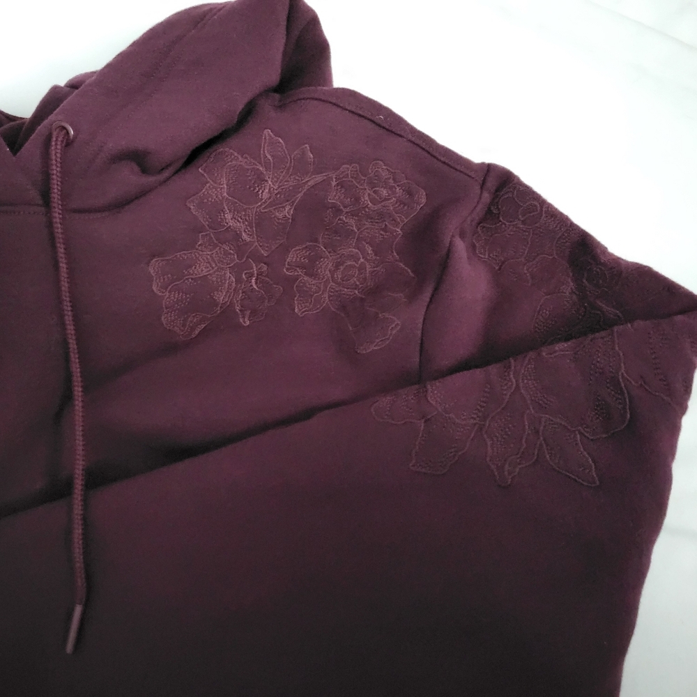 Beautiful NWT Athleta Floral Embroidered Maroon Hoodie - Picture 6 of 7